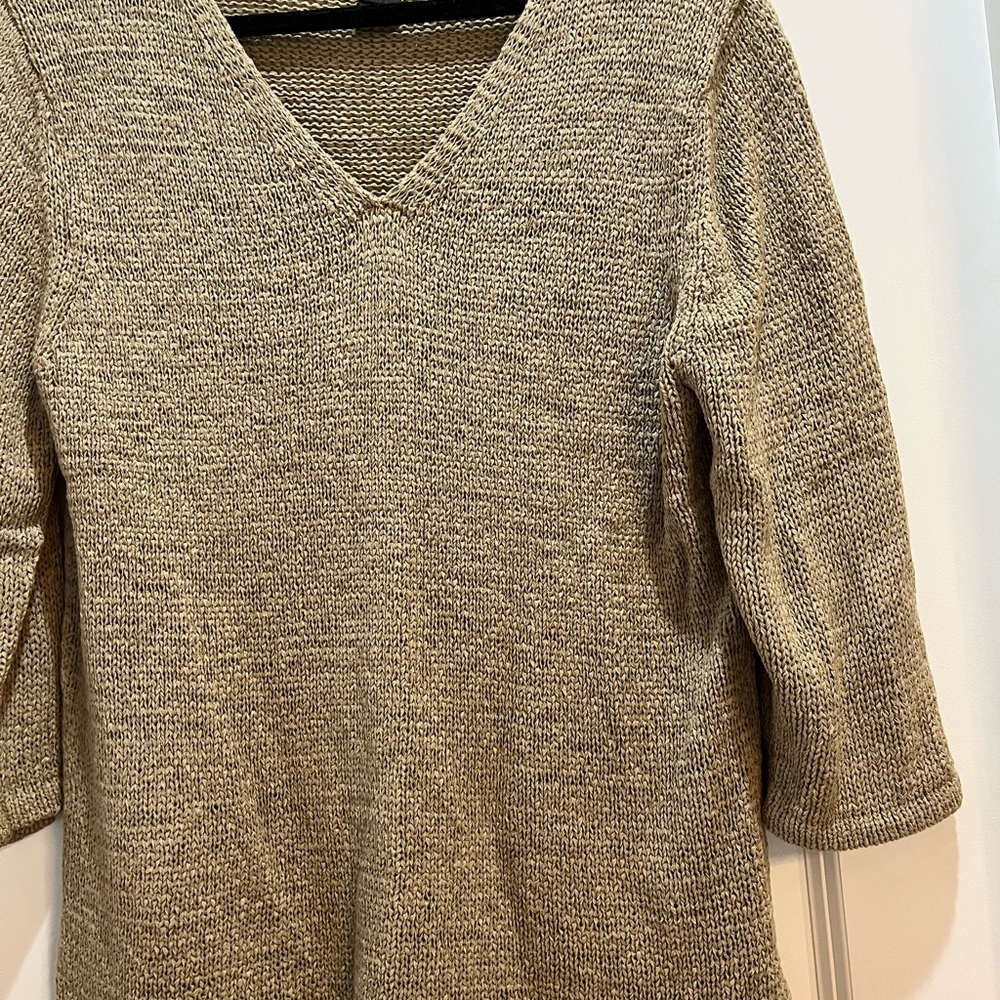 AUGUST SILK Tan V-neck sweater pullover 3/4 Sleeves Armpit To Armpit 22” XL - Picture 4 of 6